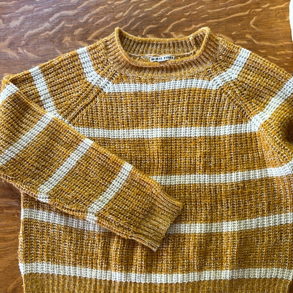 Yellow striped sweater/crewneck